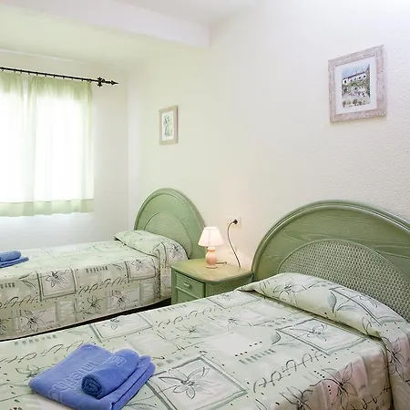 Apartmán La Caleta 04 *